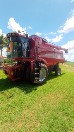 Colheitadeira Case Axial-Flow 4130  ano 2018 - AXIAL-FLOW 4130 - Máquinas Agrícolas