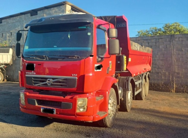 Caminhão Volvo vm 260 ano 2011 - vm 260 - Caminhões e Carretas