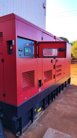 Gerador de Energia Chicago Pneumatic 550 kVA ano 2021