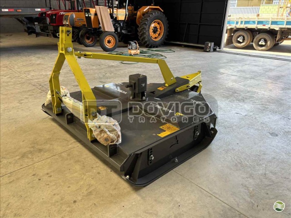 Roçadeira Almeida Roçadeira Hidráulica nova Marca Almeida Modelo ROA