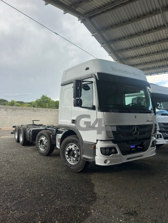 Caminhão Mercedes Benz Atego 3030 Bitruck ano 2023