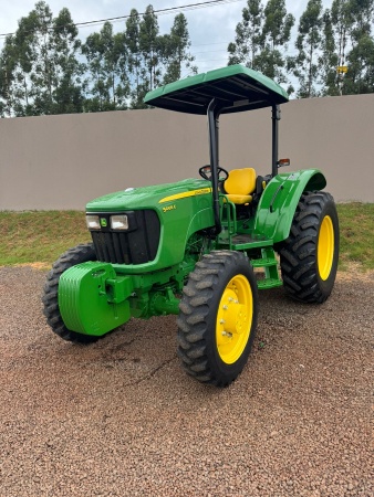 Trator John Deere 5060E ano 2014