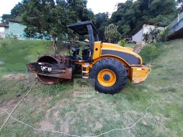 Rolo Compactador JCB VM115 ano 2010