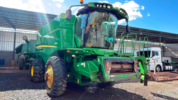 Colheitadeira John Deere S660 ano 2015