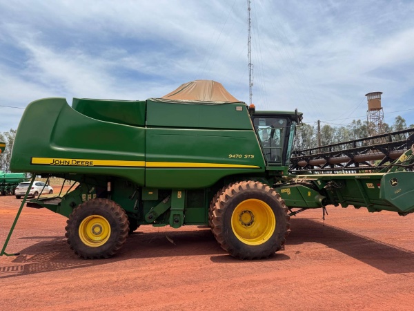 Colheitadeira John Deere 9470 ano 2011