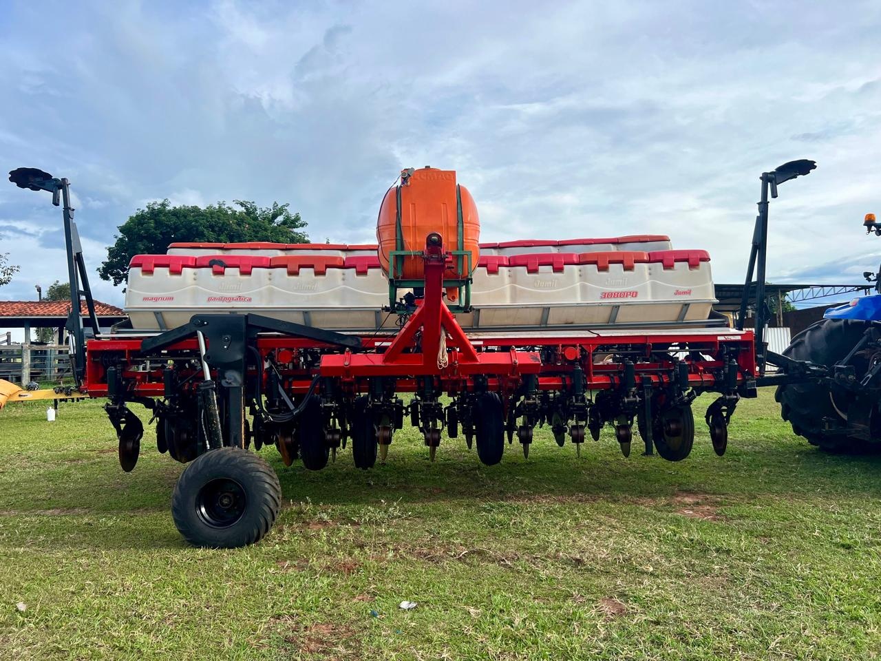 Plantadeira Jumil 3080 PD ano 2013