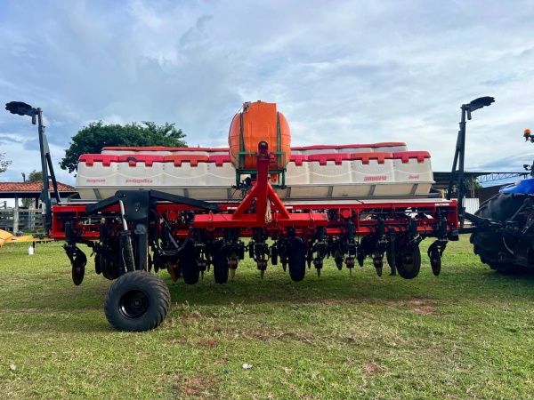 Plantadeira Jumil 3080 PD ano 2013