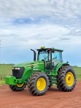 Trator John Deere 7230J ano 2020