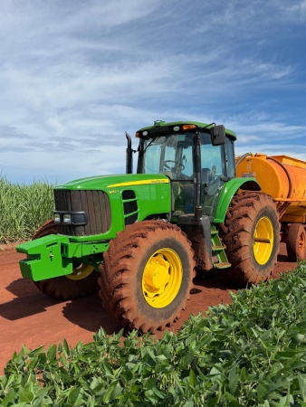 Trator John Deere 6145J ano 2012