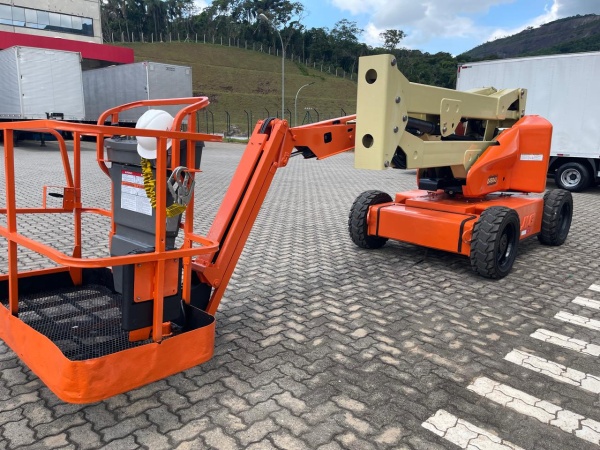 Plataforma JLG E 450AJ ano 2007