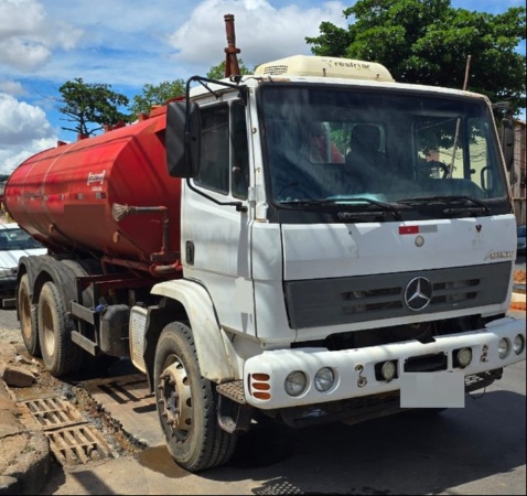 Caminhão Mercedes Benz Atron 2729 ano 2016 - Atron 2729 - Caminhões e Carretas