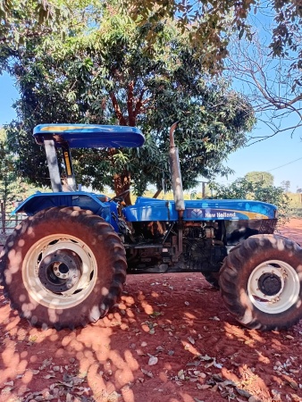 Trator New Holland 7630 ano 2021 - 7630 - Máquinas Agrícolas