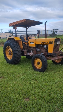Trator Valmet 88 ano 1981