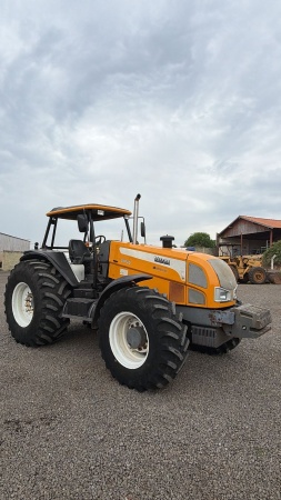 Trator Valtra BH145 ano 2012