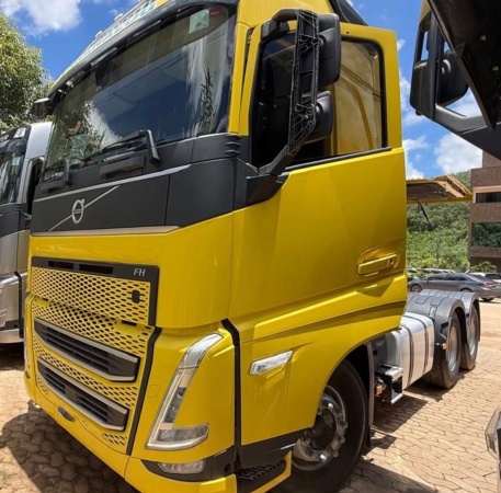 Caminhão Volvo FH 500 ano 2024
