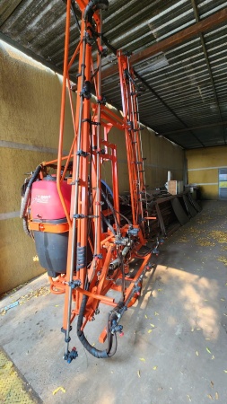Pulverizador Adventure Pulverizador Águia 600 Litros M-14 ano 2022