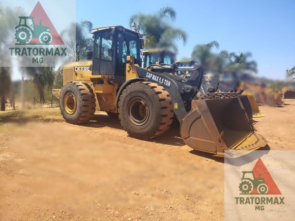 Pá Carregadeira John Deere 644K ano 2015