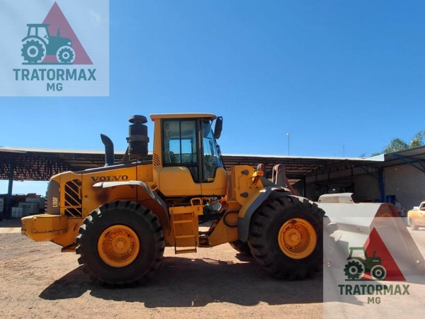 Pá Carregadeira Volvo L110F ano 2013
