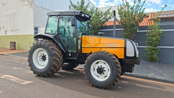 Trator Valtra BM 100 ano 2006