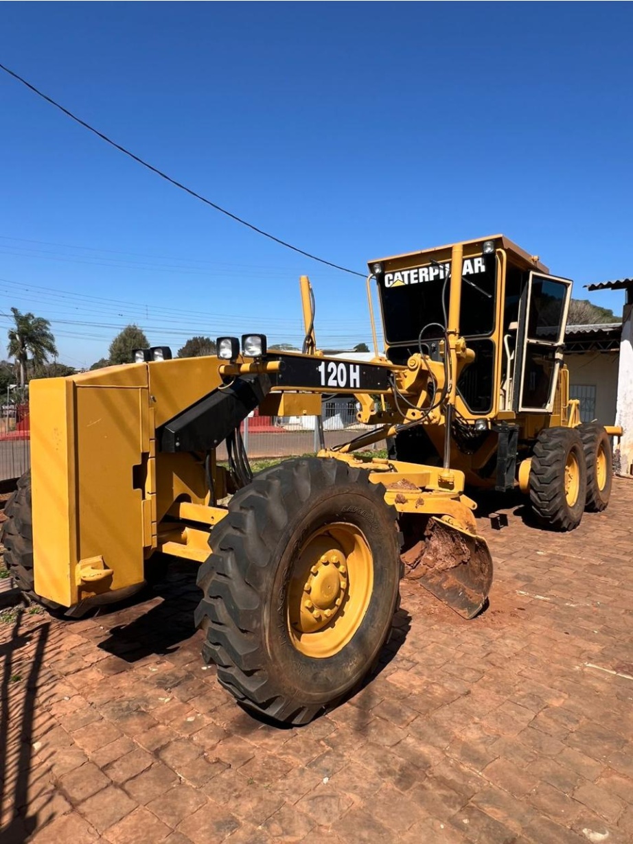 Motoniveladora Caterpillar 120H ano 2008