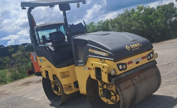 Rolo Compactador bomag BW138 ano 2014