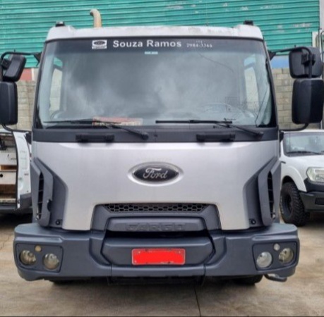 Caminhão Ford CARGO 1723 4x2 ano 2014
