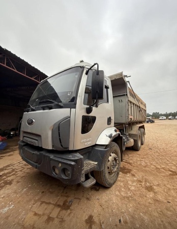 Caminhão Ford CARGO 2628 ano 2012