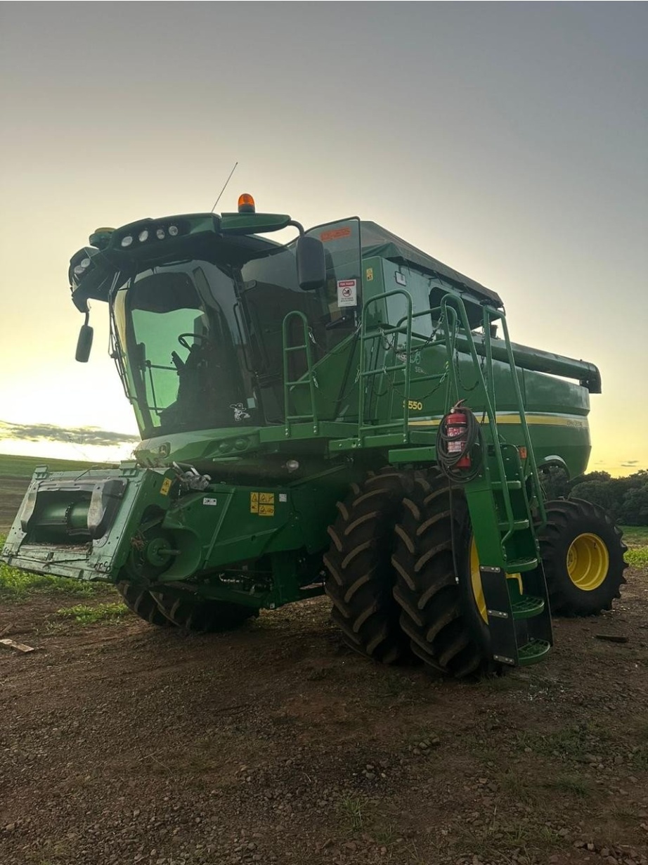 Colheitadeira John Deere S550