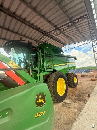 Colheitadeira John Deere S550 ano 2018 - S550 - Máquinas Agrícolas