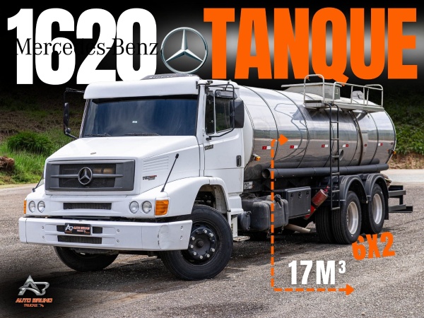 Caminhão Mercedes Benz L1620 ano 2011