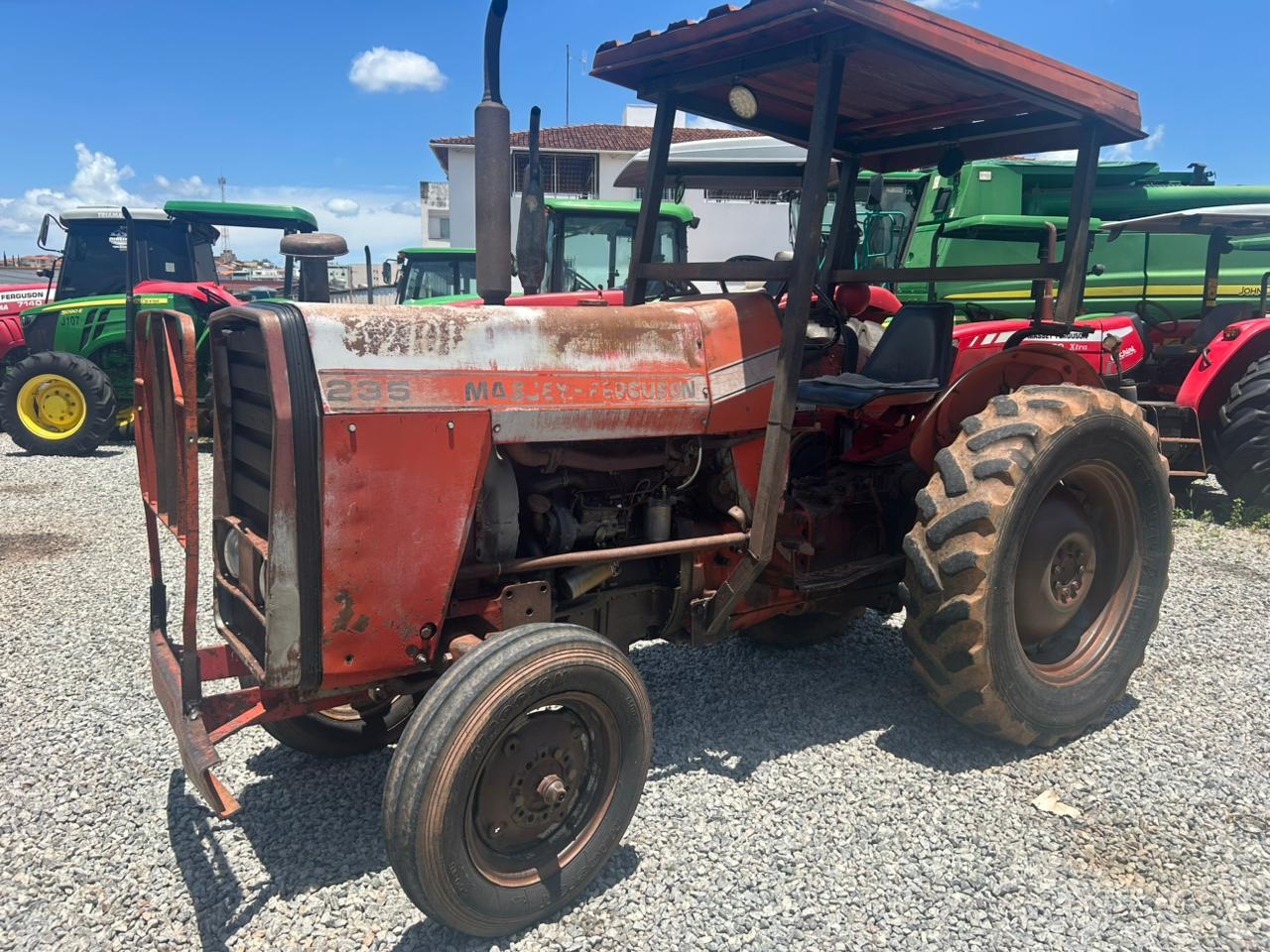 Trator Massey Ferguson 235 ano 1979