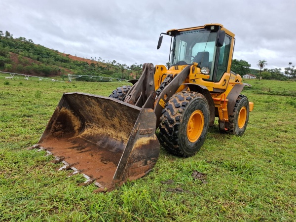 Pá Carregadeira Volvo L60F ano 2022