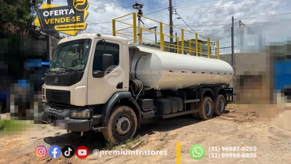 Caminhão Volvo VM 330 6x4 ano 2020