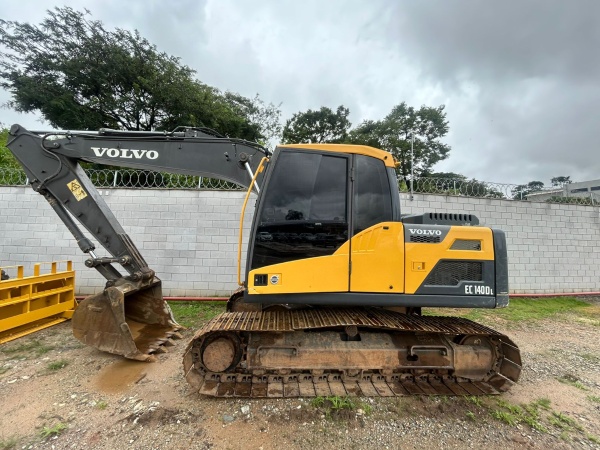 Escavadeira Volvo EC140DL ano 2020