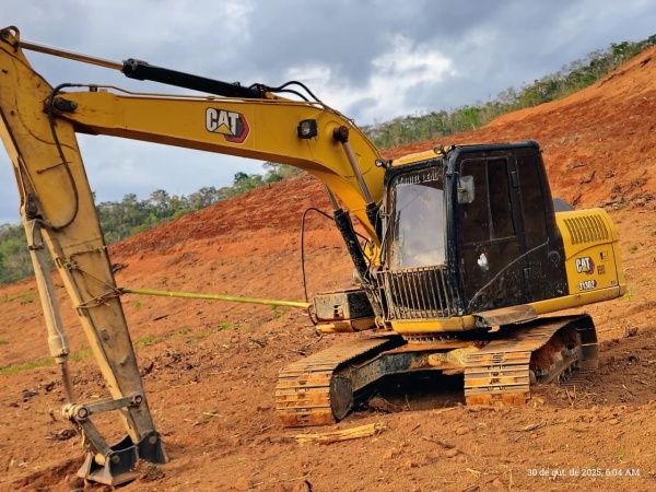 Escavadeira Caterpillar 313D2L ano 2020