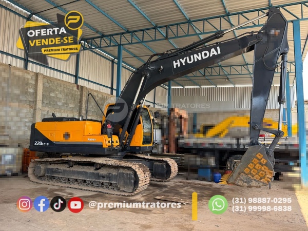 Escavadeira Hyundai R220LC-9 ano 2020
