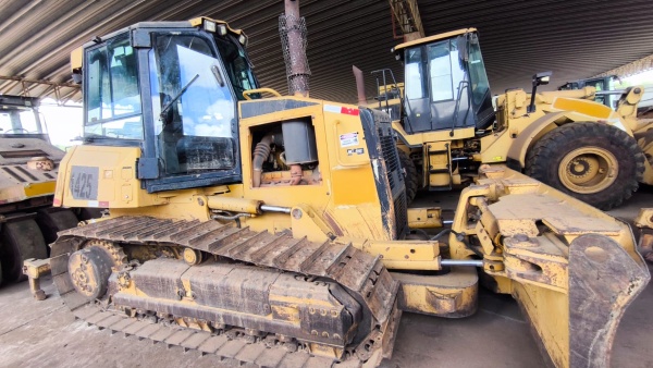 Trator de Esteira Caterpillar D6K ano 2010