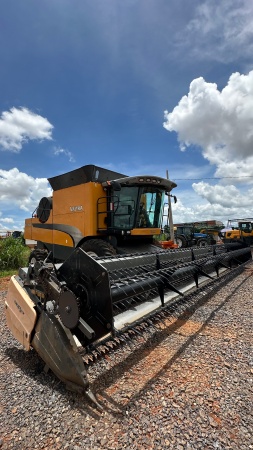 Colheitadeira Valtra BC 7500 ano 2013