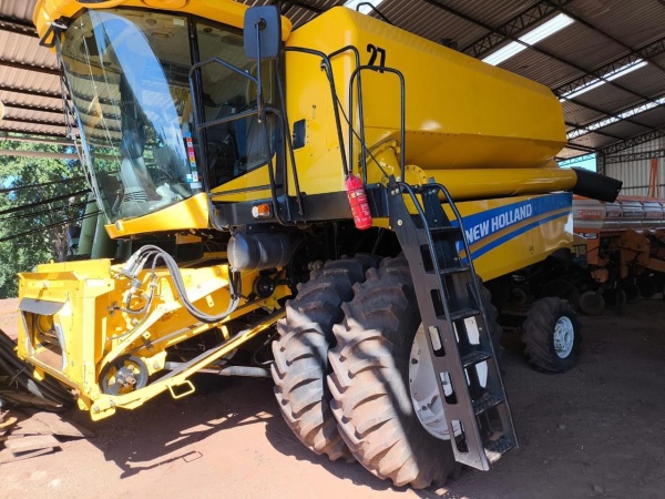 Colheitadeira New Holland TC 4.90 ano 2022