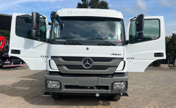Caminhão Mercedes Benz Axor 3131 ano 2022