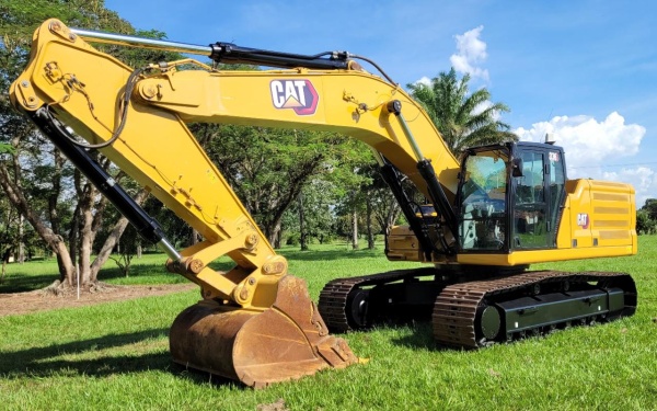 Escavadeira Caterpillar 336 ano 2019