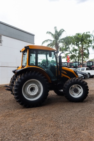 Trator Valtra A104 ano 2025