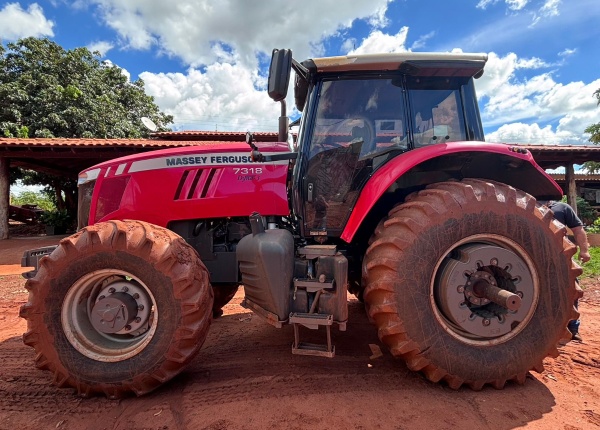 Trator Massey Ferguson MF 7318 ano 2022