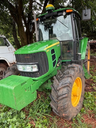 Trator John Deere 6115J ano 2021