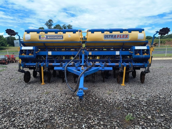 Plantadeira Tatu Marchesan Ultraflex ano 2020