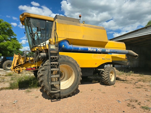 Colheitadeira New Holland TC 5090  