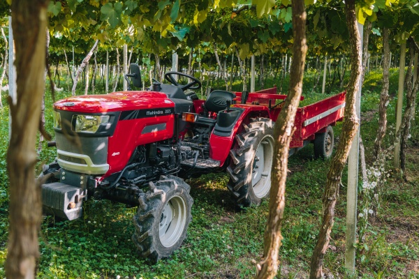 Trator Mahindra 2025 ano 2026