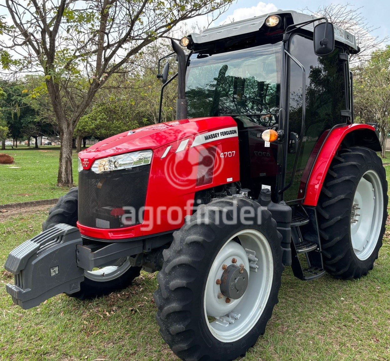 Trator Massey Ferguson MF 4707 ano 2021
