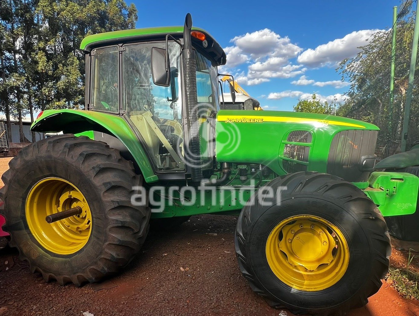 Trator John Deere 7515 ano 2010