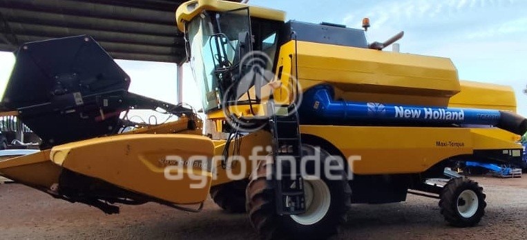 Colheitadeira New Holland TC 5070 ano 2012